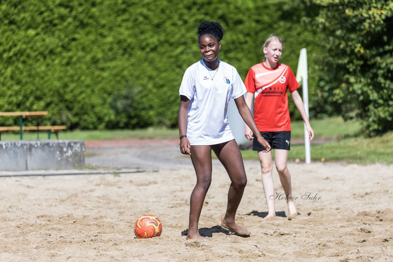 Bild 54 - wBJ/wCJ Beachsoccer Cup